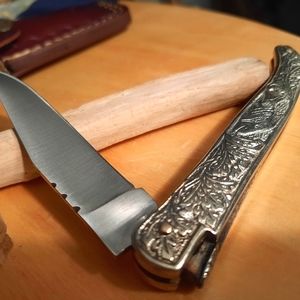 Custom pocket knife, new, beautiful ornate detail, well made, great gift! Sale